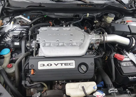 2005 Honda Accord Cpe Ex-L V6 from USA, damaged, VIN 1HGCM82675A012425